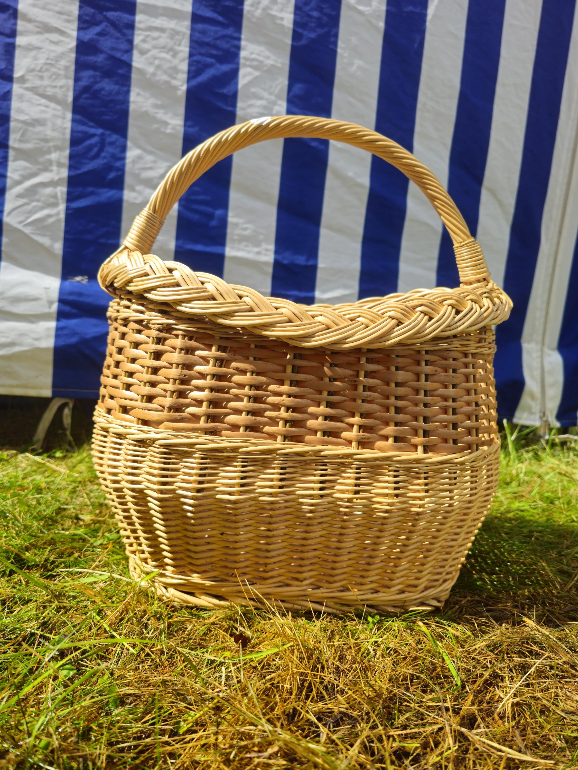 Wicker Basket with Braided Rim โ Handwoven Rustic Willow Basket