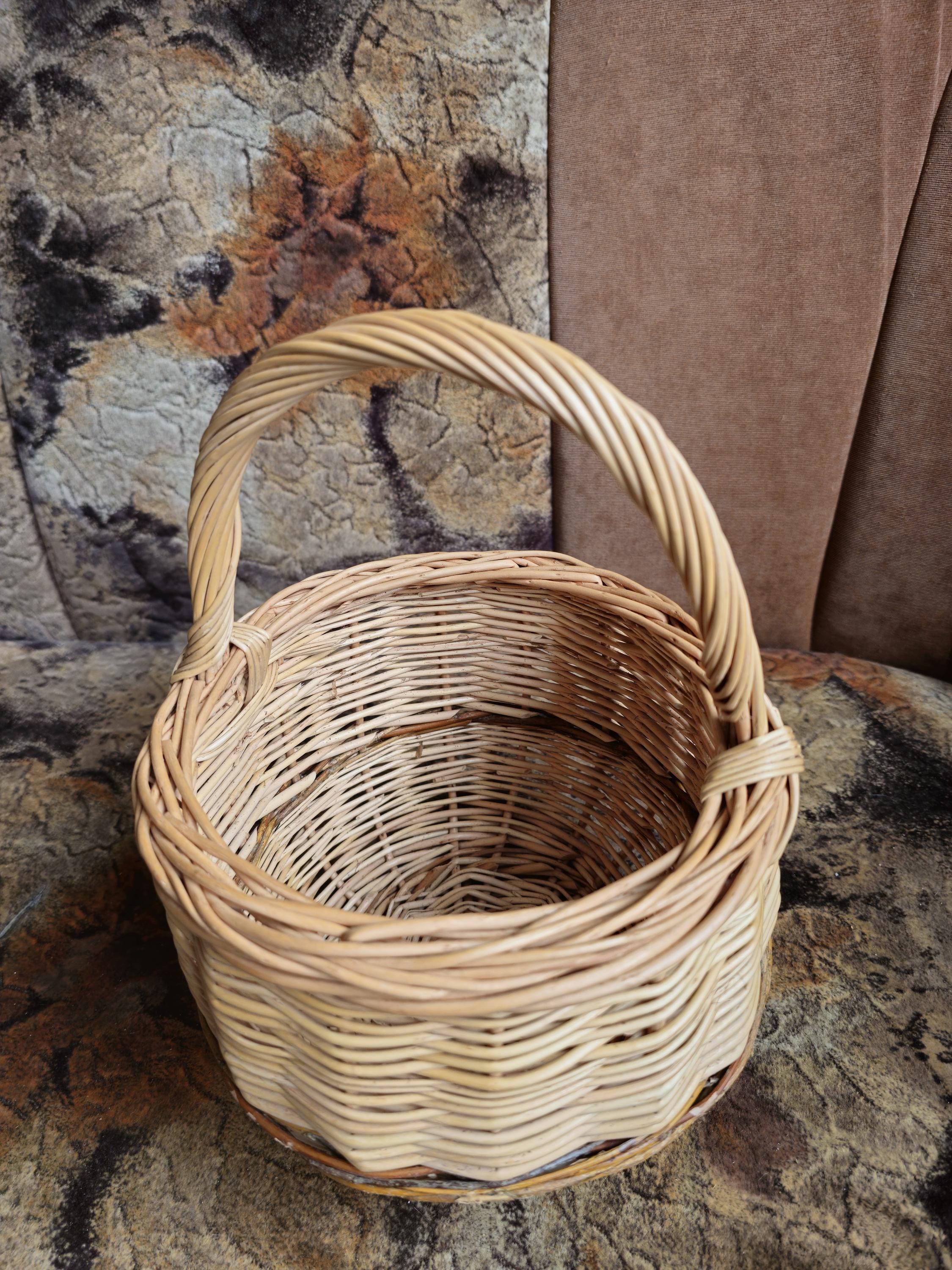 Handwoven Round Wicker Basket with Handle