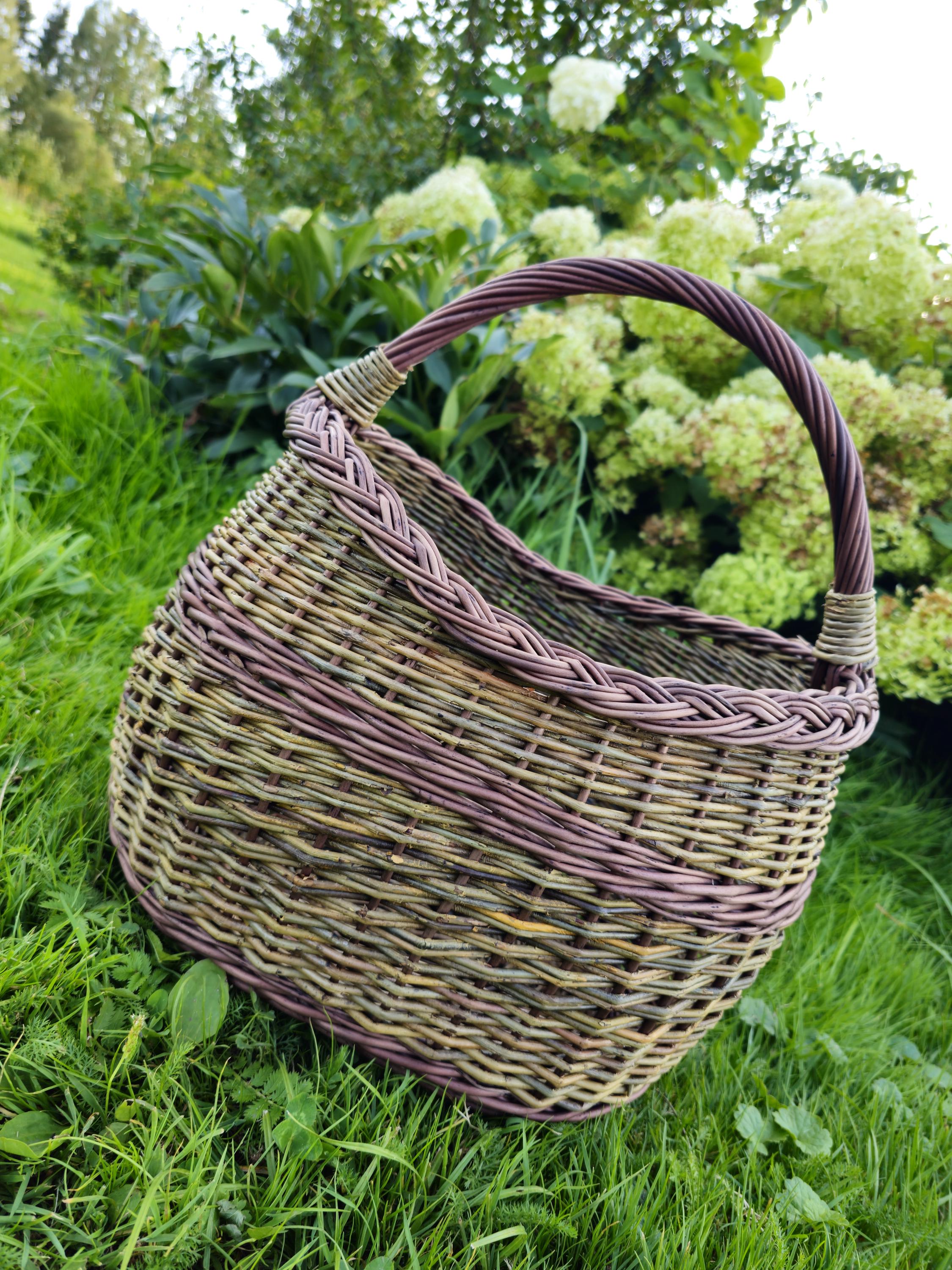 Rustic Decorative Wicker Basket