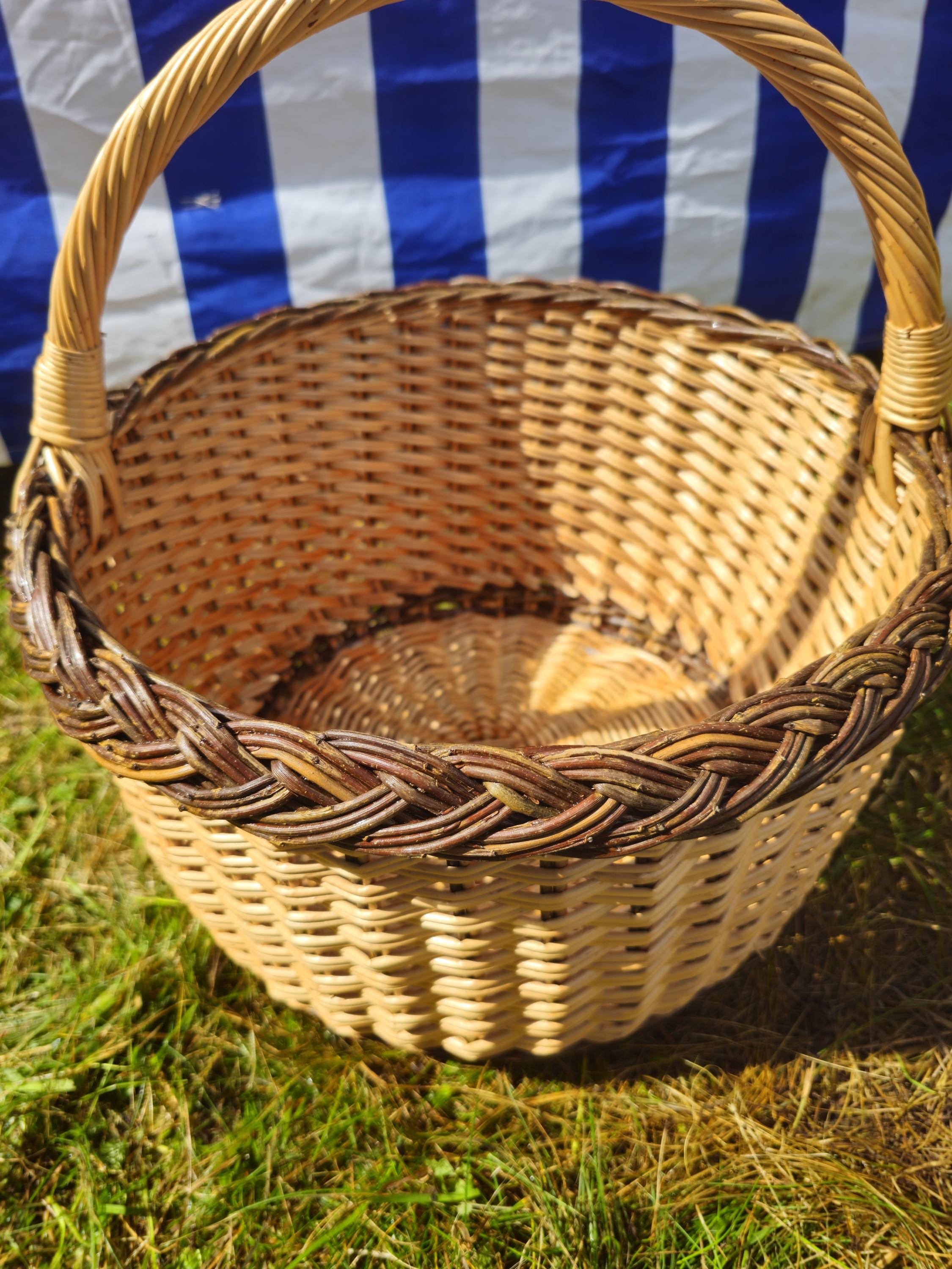 Wicker Mushroom Basket with Braided Rim – Handwoven Foraging Basket