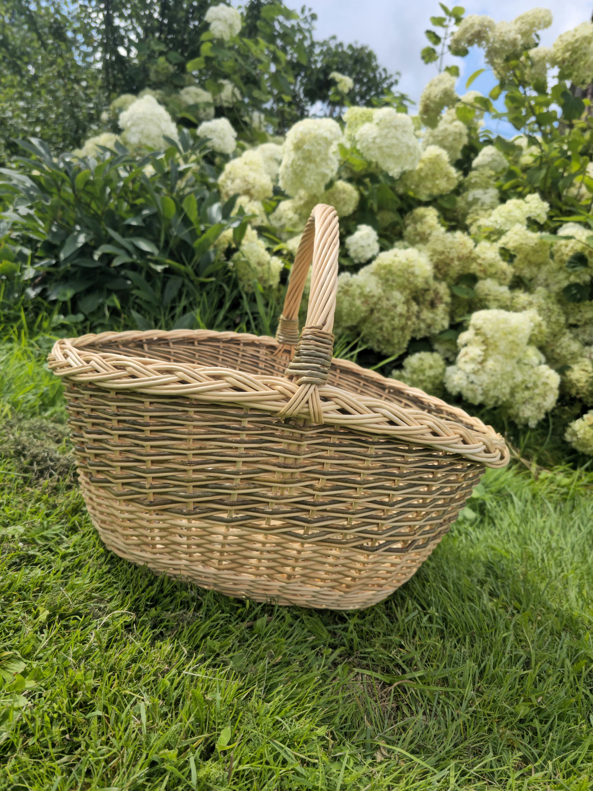 Large Wicker Basket with Sturdy Handle