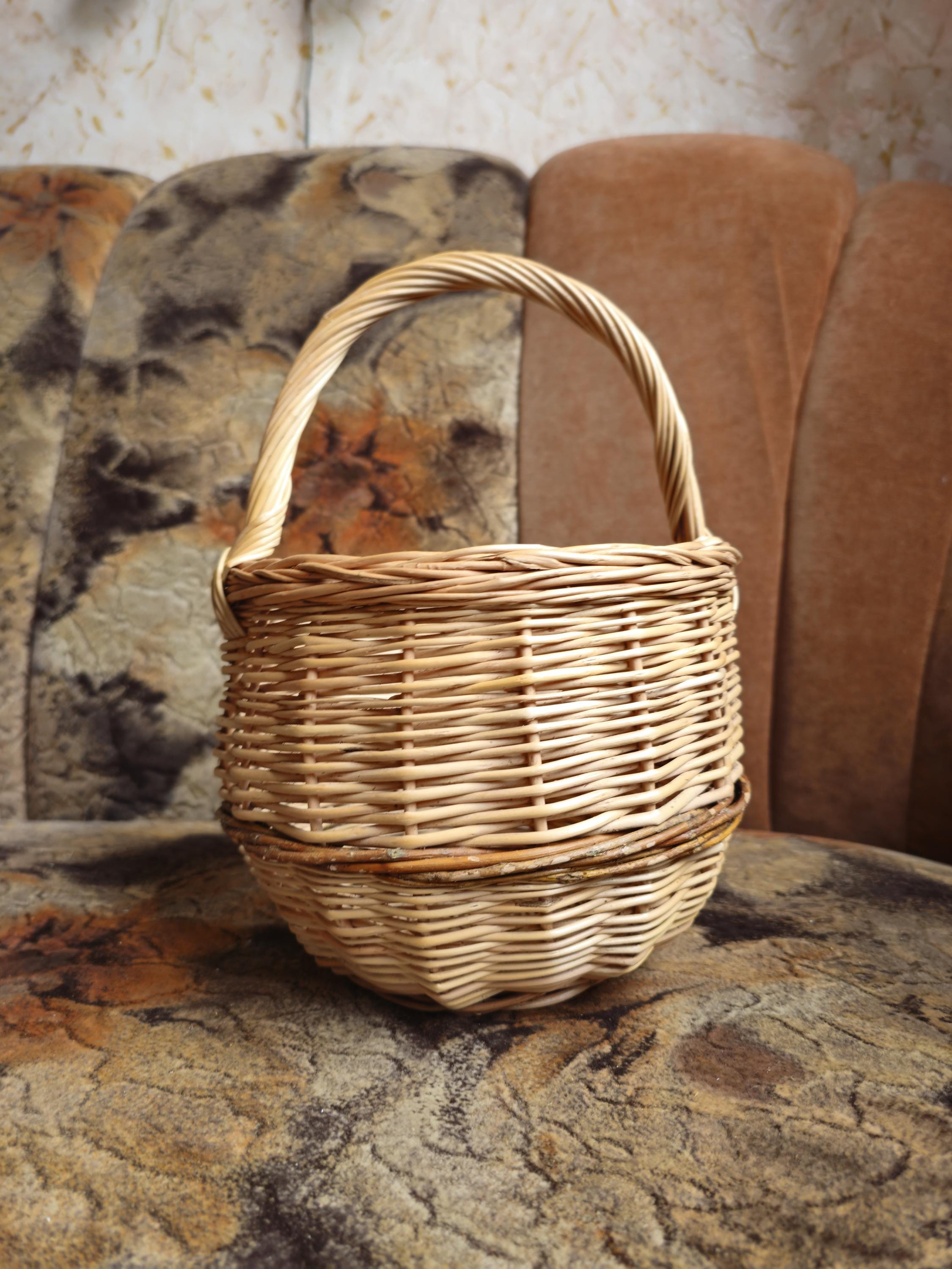 Handwoven Round Wicker Basket with Handle