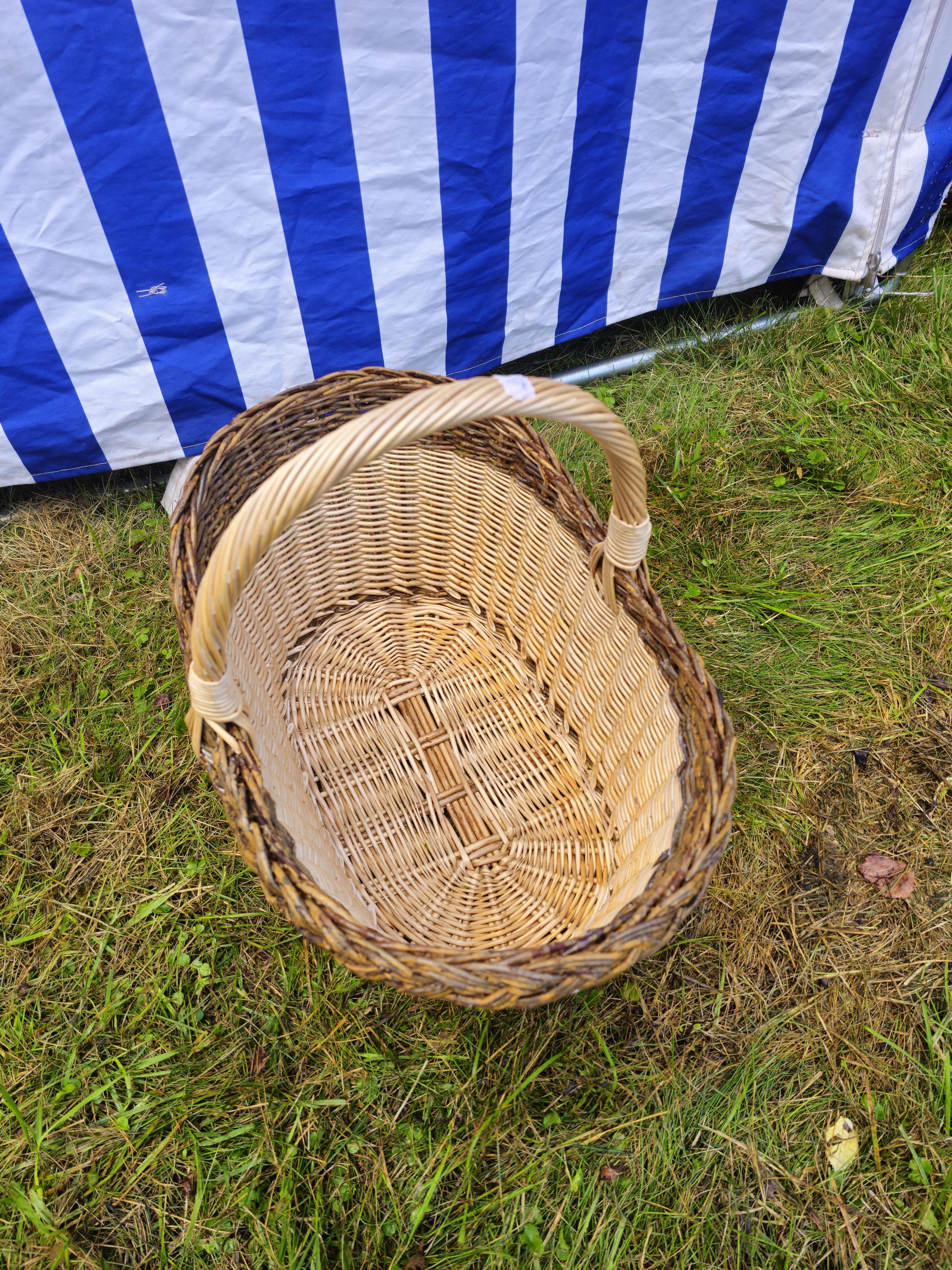 Wicker Oval Basket with Rustic Dark Rim – Handwoven Willow Foraging Basket