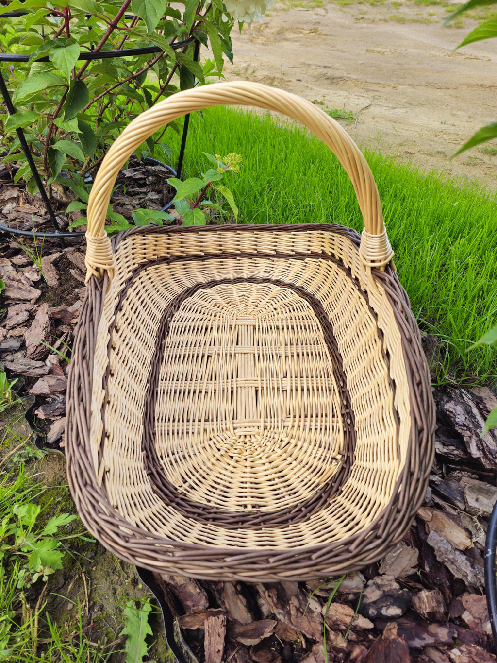 Extra-large Two-Tone Willow Trug for Foraging & Flower Gathering