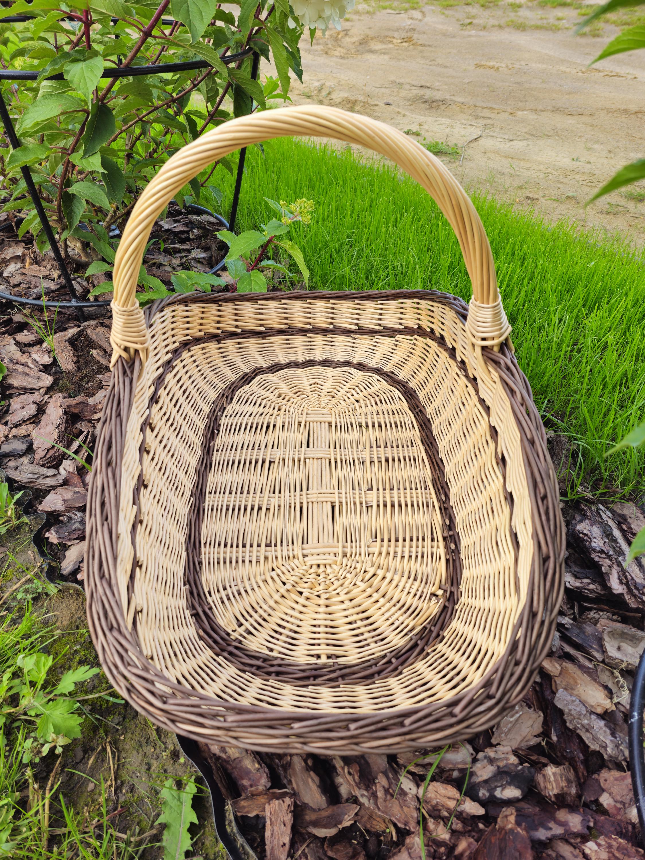 Extra-large Two-Tone Willow Trug for Foraging & Flower Gathering