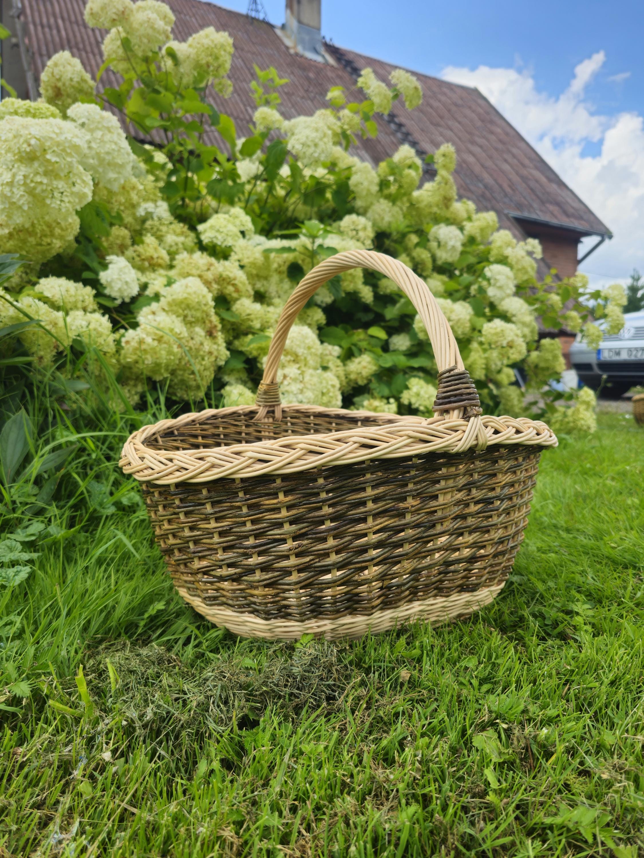 Large Wicker Basket with Sturdy Handle