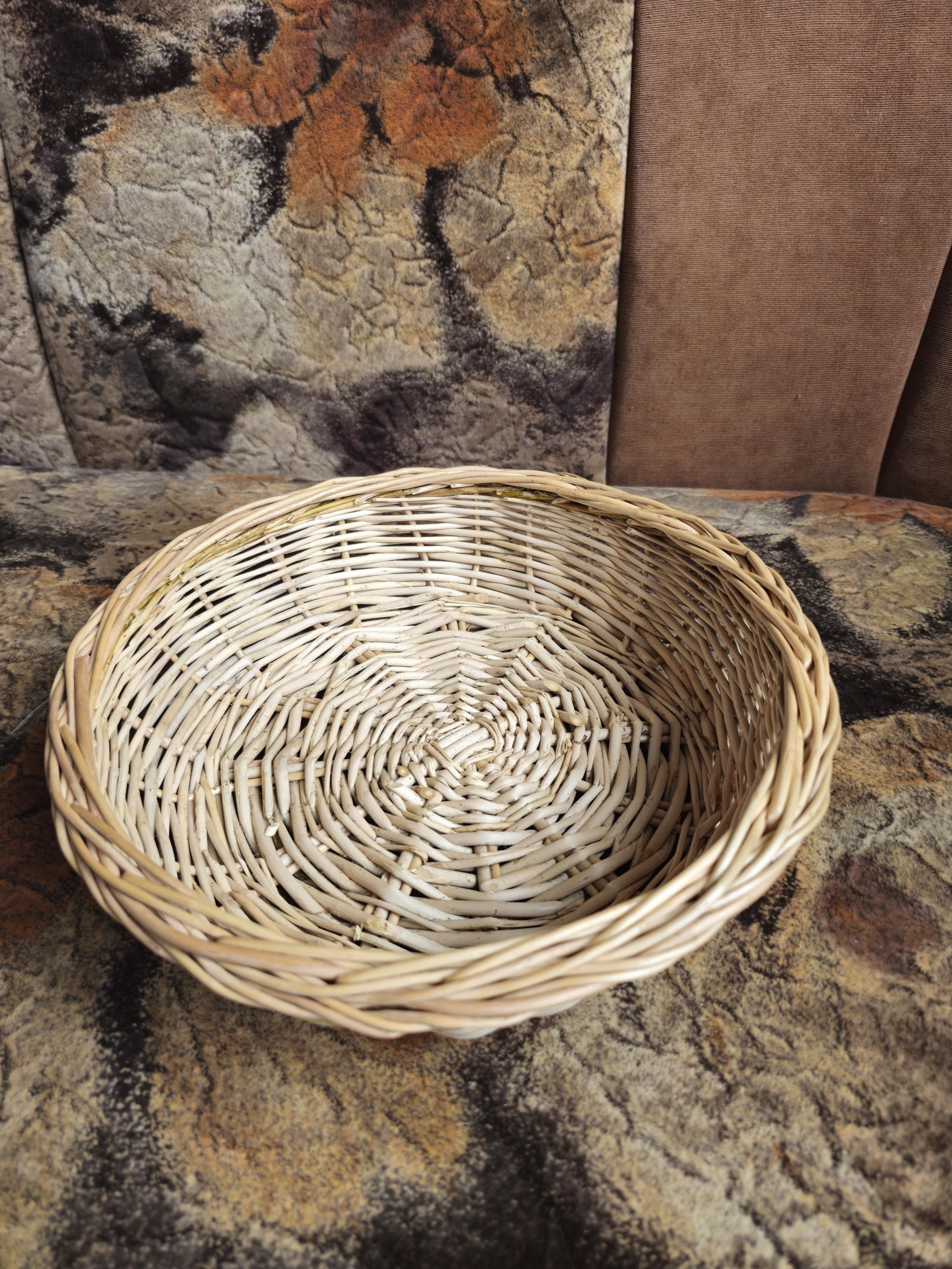 Rustic Bread Wicker Plate