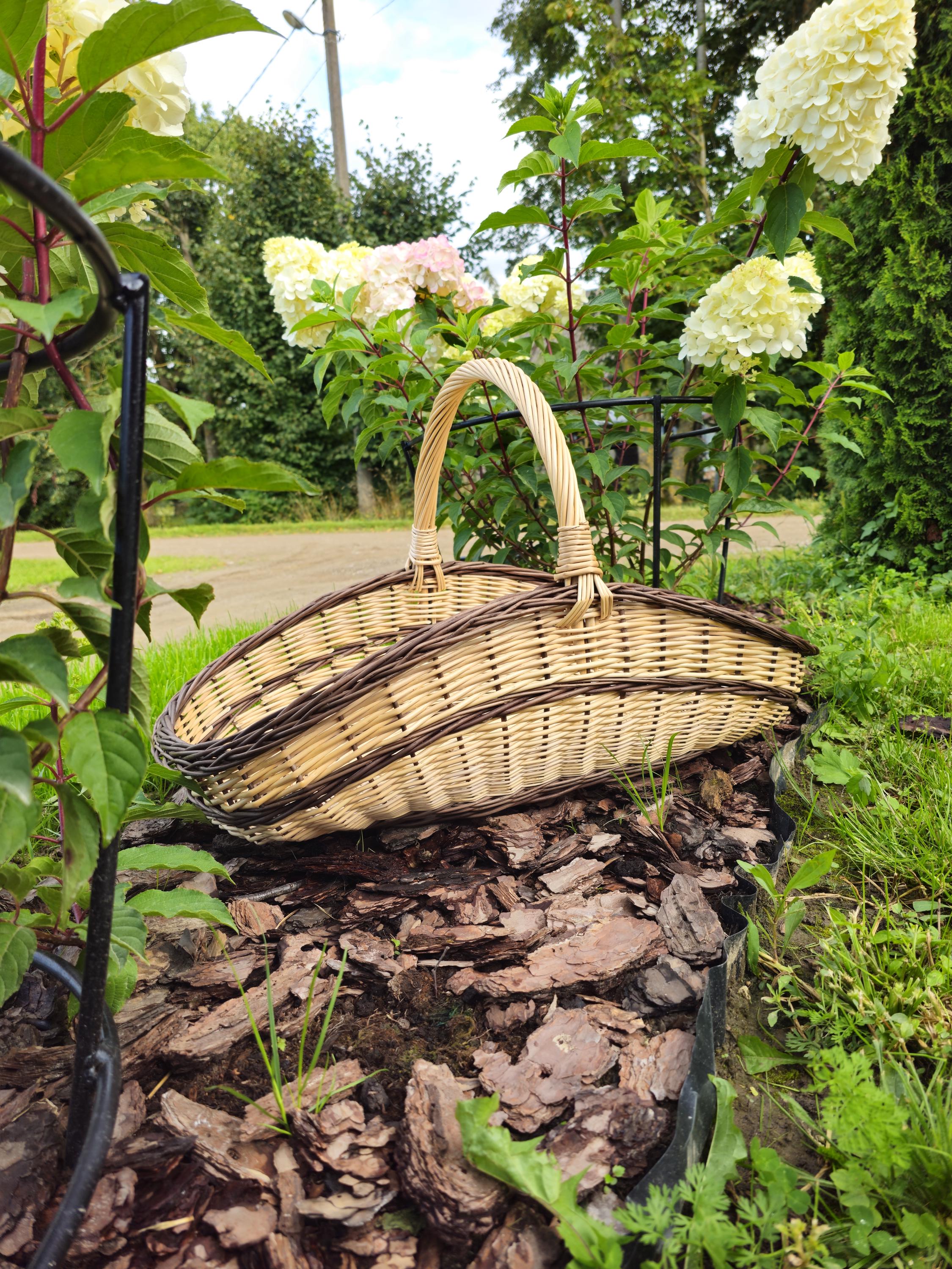 Extra-large Two-Tone Willow Trug for Foraging & Flower Gathering