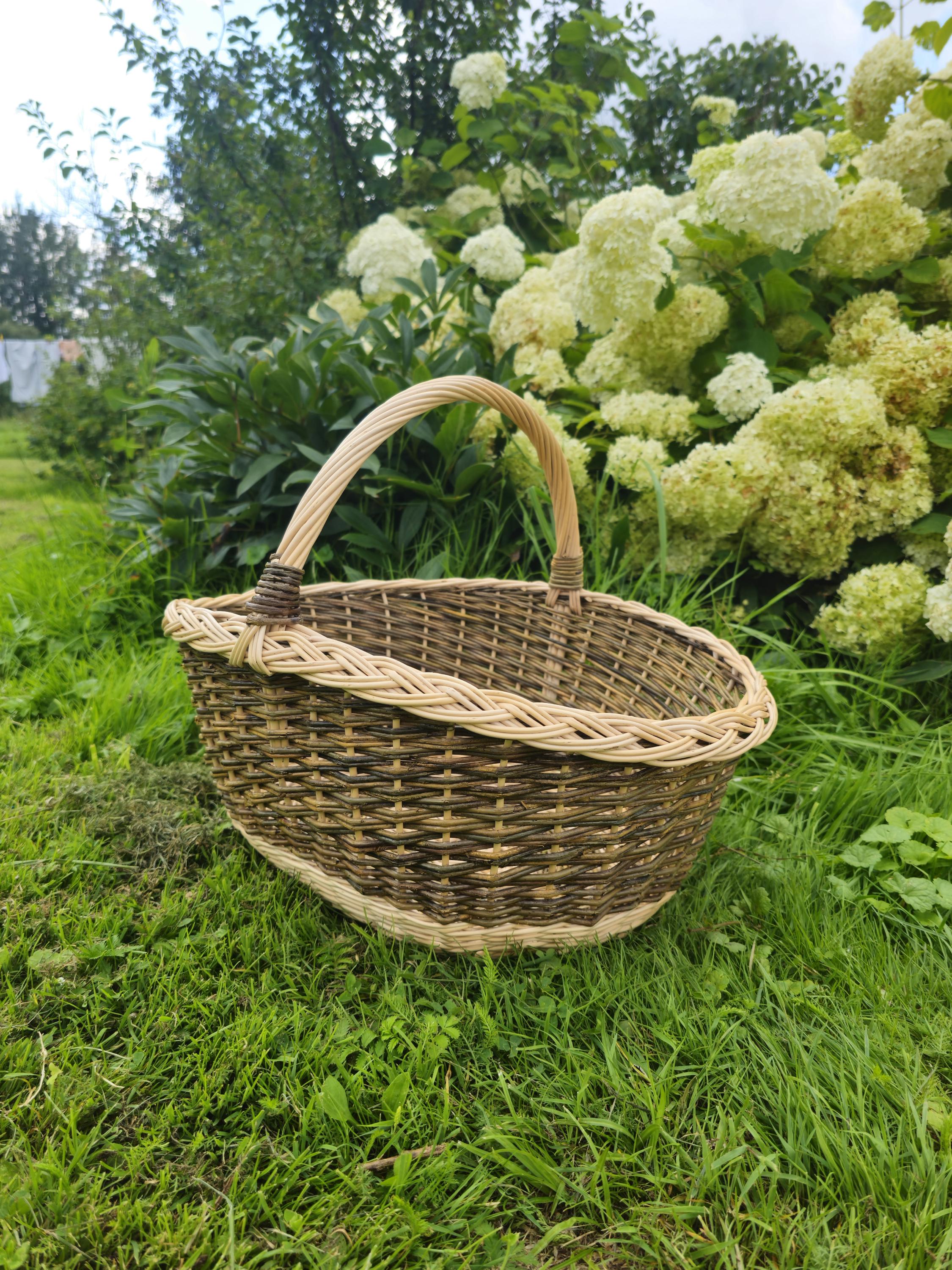 Large Wicker Basket with Sturdy Handle