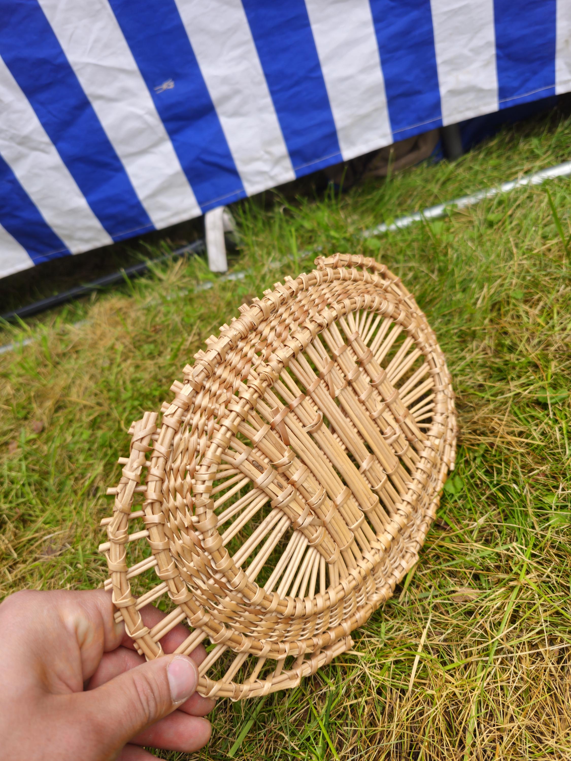 Oval Woven Wicker Tray – Natural Decorative Handcrafted Piece